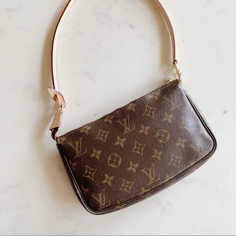 Louis Vuitton Pochette - Picture 6 of 13